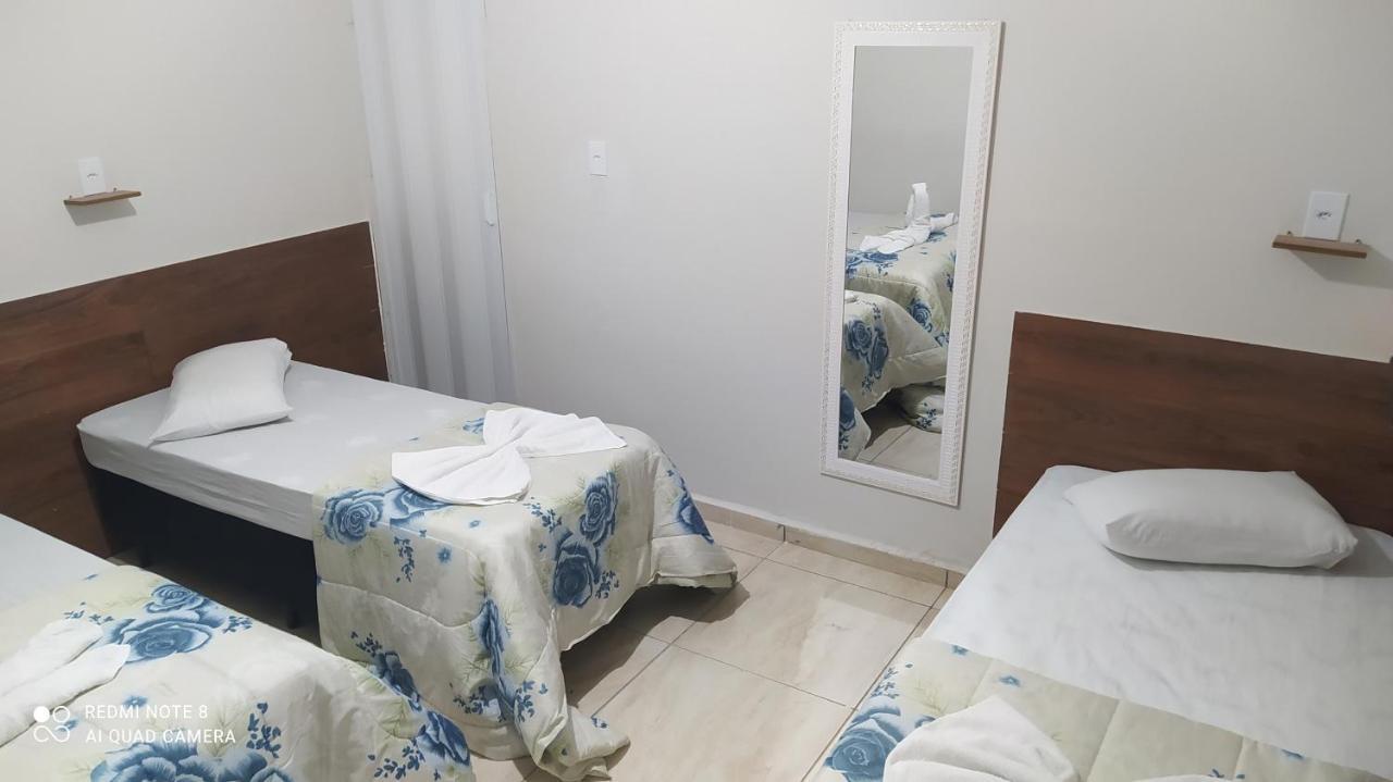 Pousada Quarto Com Tv,Ar,Frigobar,Wifi E Garagem Апаресида Экстерьер фото