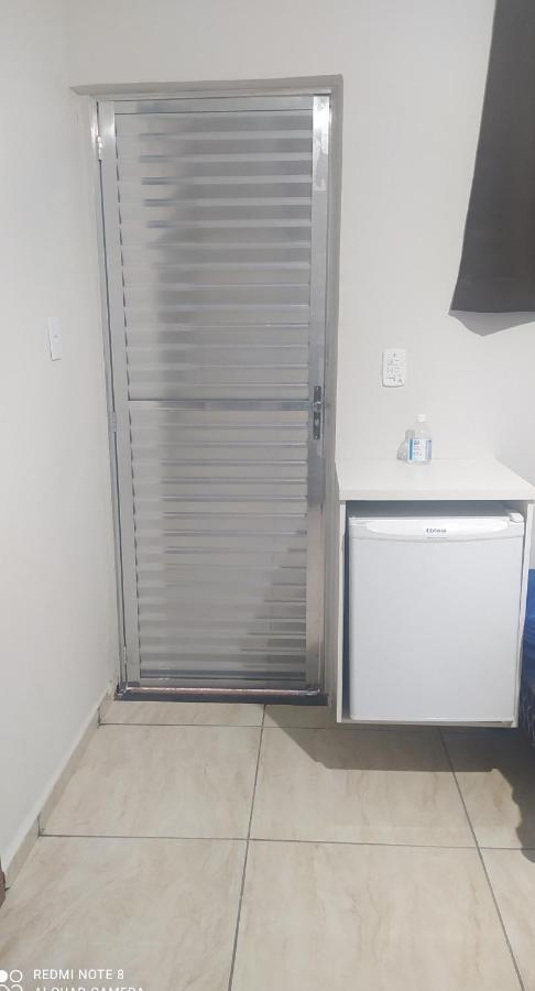 Pousada Quarto Com Tv,Ar,Frigobar,Wifi E Garagem Апаресида Экстерьер фото